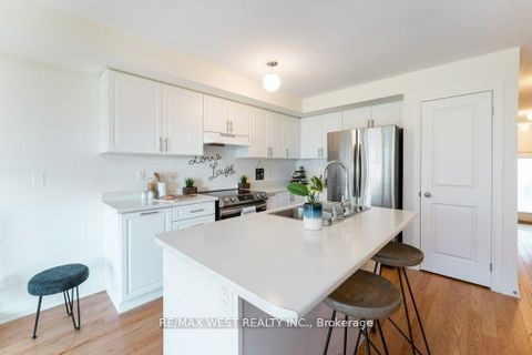 Photo 9 at 153 Sailors Landing Drive, Bowmanville, Clarington