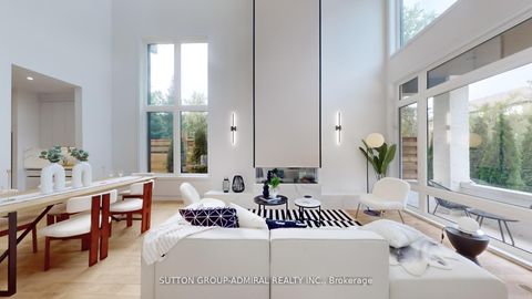 Photo 2 at 69 Elderwood Drive, Forest Hill South, Toronto