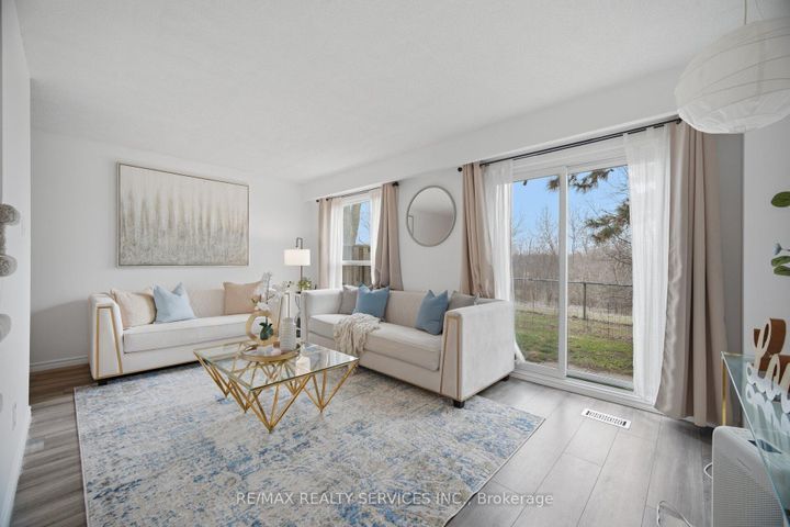 Photo 15 at 27 - 27 Dawson Crescent, Brampton North, Brampton