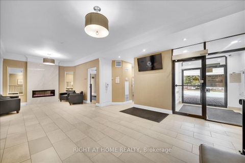 Photo 2 at 703 - 5 Weldrick Road W, North Richvale, Richmond Hill