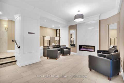 Photo 3 at 703 - 5 Weldrick Road W, North Richvale, Richmond Hill