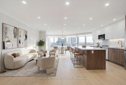 Photo 4 at 703 - 5 Weldrick Road W, North Richvale, Richmond Hill