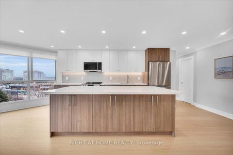 Photo 9 at 703 - 5 Weldrick Road W, North Richvale, Richmond Hill