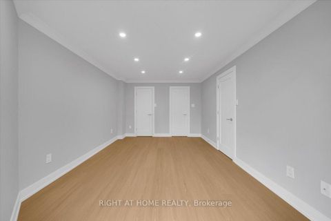 Photo 16 at 703 - 5 Weldrick Road W, North Richvale, Richmond Hill