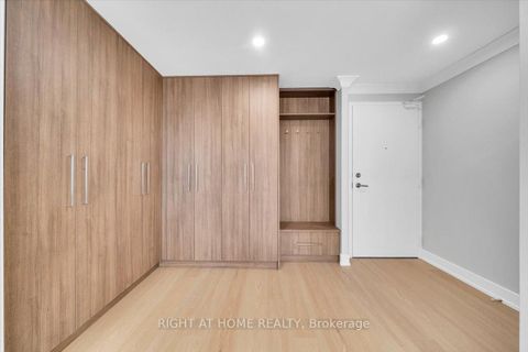 Photo 27 at 703 - 5 Weldrick Road W, North Richvale, Richmond Hill