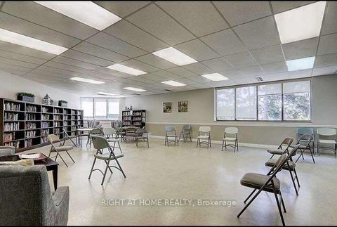 Photo 29 at 703 - 5 Weldrick Road W, North Richvale, Richmond Hill