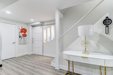 Photo 4 at 80 Lois Drive, Islington Woods, Vaughan