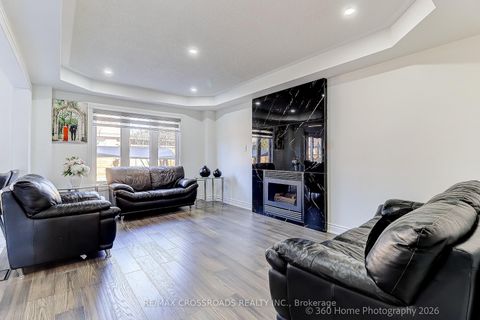 Photo 5 at 80 Lois Drive, Islington Woods, Vaughan