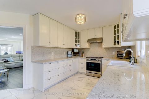 Photo 8 at 80 Lois Drive, Islington Woods, Vaughan