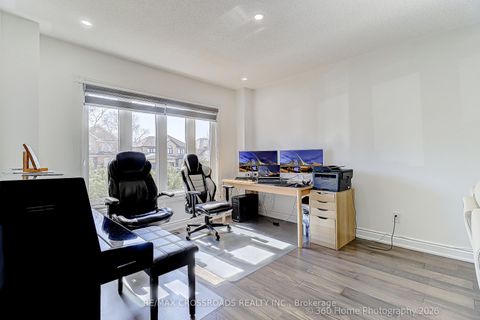 Photo 11 at 80 Lois Drive, Islington Woods, Vaughan