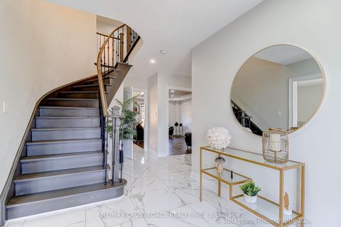 Photo 12 at 80 Lois Drive, Islington Woods, Vaughan