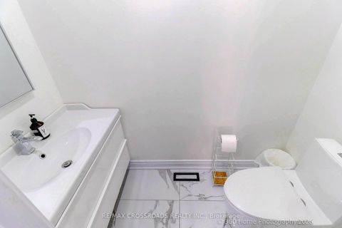 Photo 13 at 80 Lois Drive, Islington Woods, Vaughan