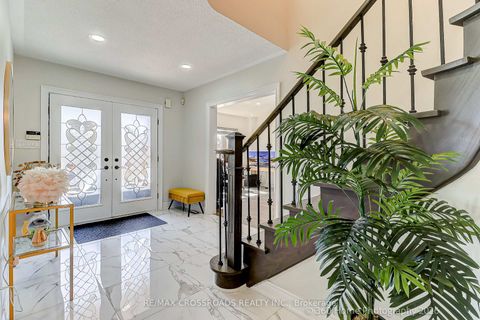 Photo 14 at 80 Lois Drive, Islington Woods, Vaughan