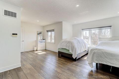 Photo 20 at 80 Lois Drive, Islington Woods, Vaughan