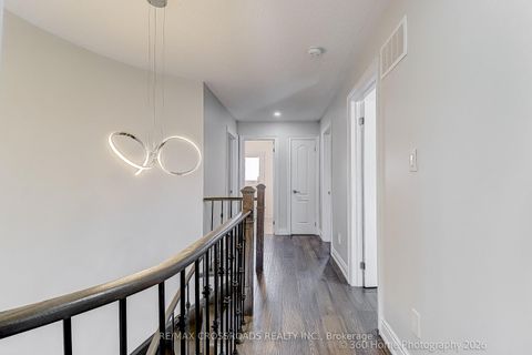 Photo 22 at 80 Lois Drive, Islington Woods, Vaughan