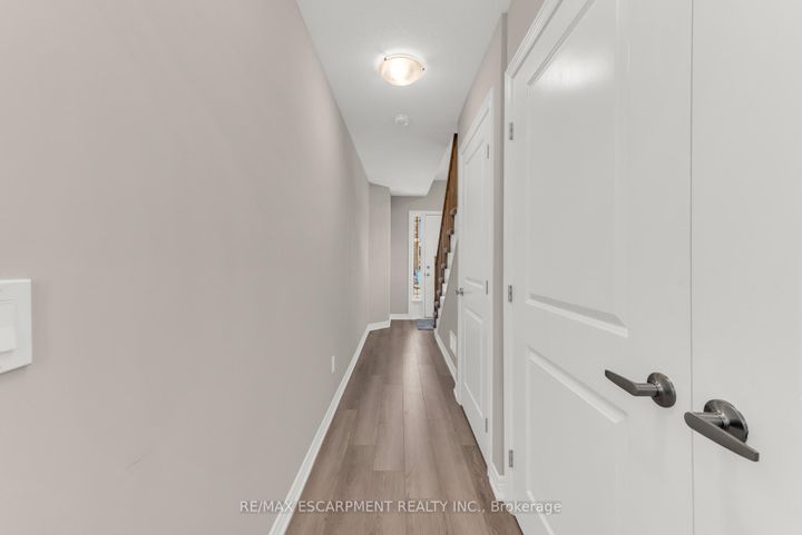 Photo 5 at 57 - 19 Picardy Drive, Stoney Creek Mountain, Hamilton