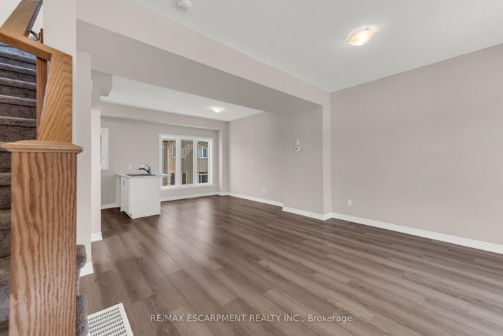 Photo 7 at 57 - 19 Picardy Drive, Stoney Creek Mountain, Hamilton