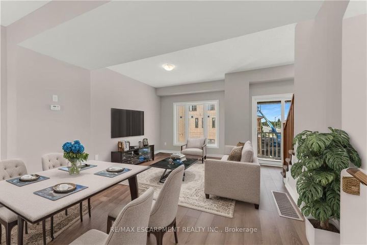 Photo 12 at 57 - 19 Picardy Drive, Stoney Creek Mountain, Hamilton