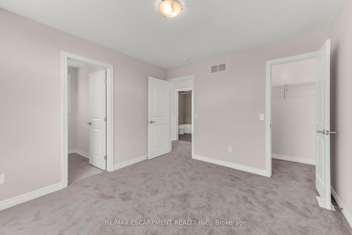 Photo 19 at 57 - 19 Picardy Drive, Stoney Creek Mountain, Hamilton