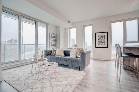 Photo 13 at B904 - 292 Verdale Crossing, Unionville, Markham