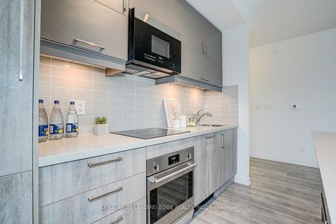 Photo 19 at B904 - 292 Verdale Crossing, Unionville, Markham