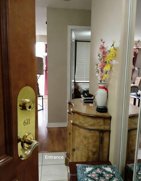 Photo 3 at 611 - 3088 Kennedy Road, Steeles, Toronto