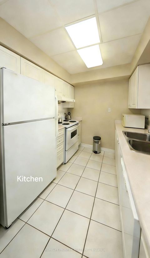 Photo 9 at 611 - 3088 Kennedy Road, Steeles, Toronto