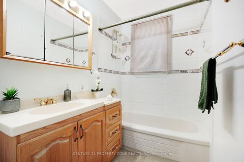 Photo 18 at 97 SPARKHALL Avenue, North Riverdale, Toronto