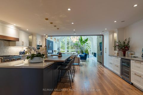 Photo 10 at 124 Timpson Drive, Aurora Highlands, Aurora