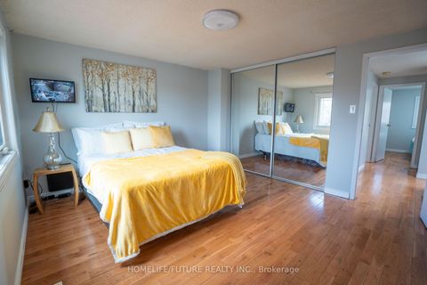 Photo 22 at 25 Shady Hollow Drive, Milliken, Toronto