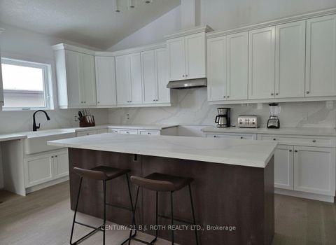 Photo 4 at 3191 Cove Avenue, Rural Innisfil, Innisfil