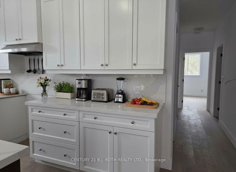 Photo 7 at 3191 Cove Avenue, Rural Innisfil, Innisfil