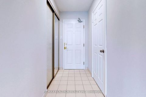 Photo 5 at 208 - 175 Cedar Avenue, Harding, Richmond Hill