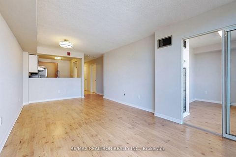 Photo 9 at 208 - 175 Cedar Avenue, Harding, Richmond Hill
