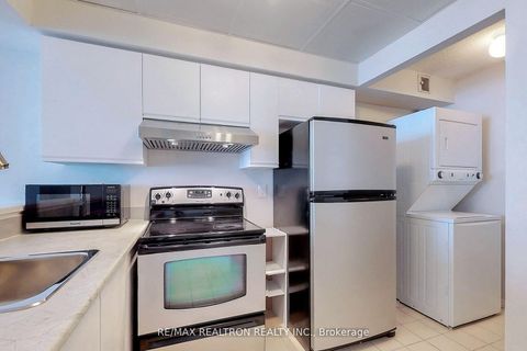 Photo 13 at 208 - 175 Cedar Avenue, Harding, Richmond Hill