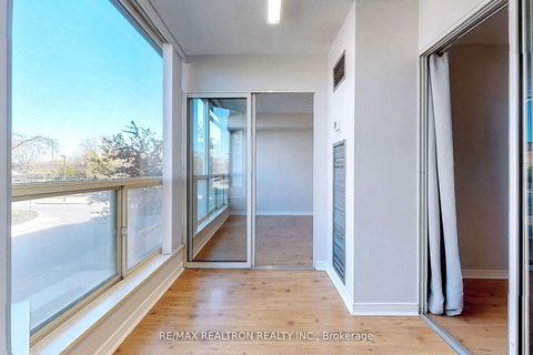 Photo 18 at 208 - 175 Cedar Avenue, Harding, Richmond Hill