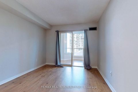 Photo 22 at 208 - 175 Cedar Avenue, Harding, Richmond Hill