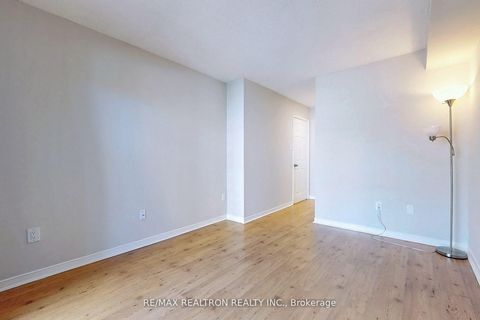 Photo 24 at 208 - 175 Cedar Avenue, Harding, Richmond Hill