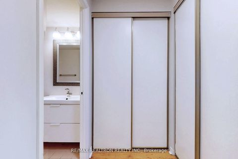 Photo 27 at 208 - 175 Cedar Avenue, Harding, Richmond Hill