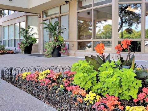 Photo 40 at 208 - 175 Cedar Avenue, Harding, Richmond Hill