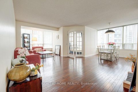 Photo 6 at 905 - 7 Bishop Avenue, Newtonbrook East, Toronto