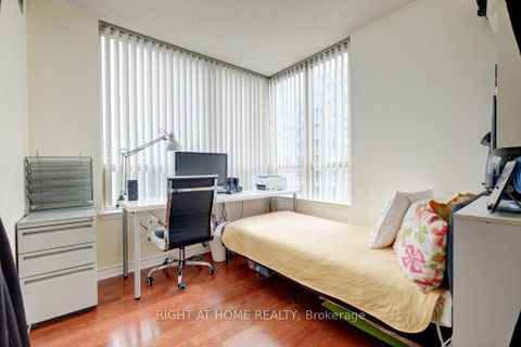 Photo 12 at 905 - 7 Bishop Avenue, Newtonbrook East, Toronto