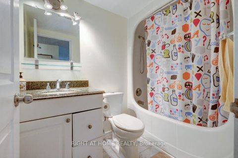 Photo 14 at 905 - 7 Bishop Avenue, Newtonbrook East, Toronto