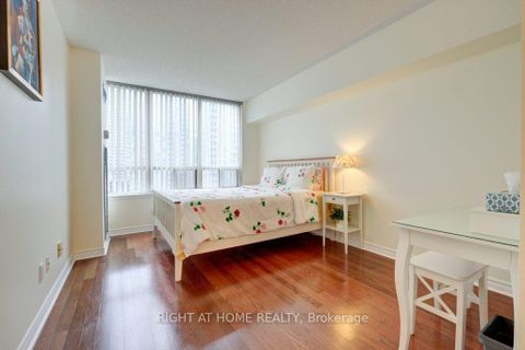 Photo 17 at 905 - 7 Bishop Avenue, Newtonbrook East, Toronto