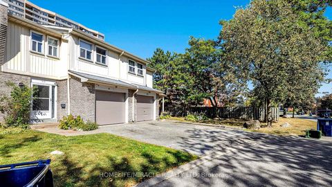 Photo 1 at 52 - 1290 Bridletowne Circle, L'Amoreaux, Toronto