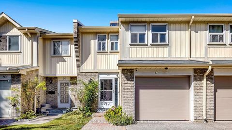 Photo 2 at 52 - 1290 Bridletowne Circle, L'Amoreaux, Toronto