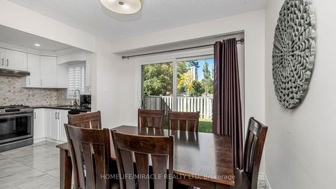 Photo 14 at 52 - 1290 Bridletowne Circle, L'Amoreaux, Toronto