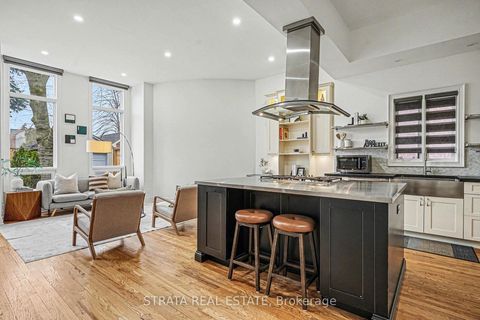 Photo 7 at 423 Manor Road E, Mount Pleasant East, Toronto