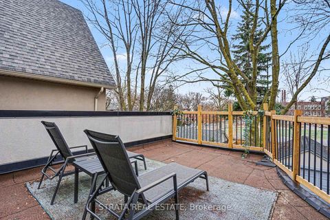 Photo 16 at 423 Manor Road E, Mount Pleasant East, Toronto