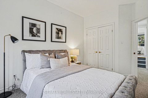 Photo 18 at 423 Manor Road E, Mount Pleasant East, Toronto